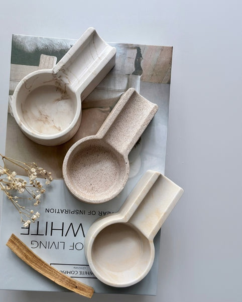 The Palo Santo smudging ashtray