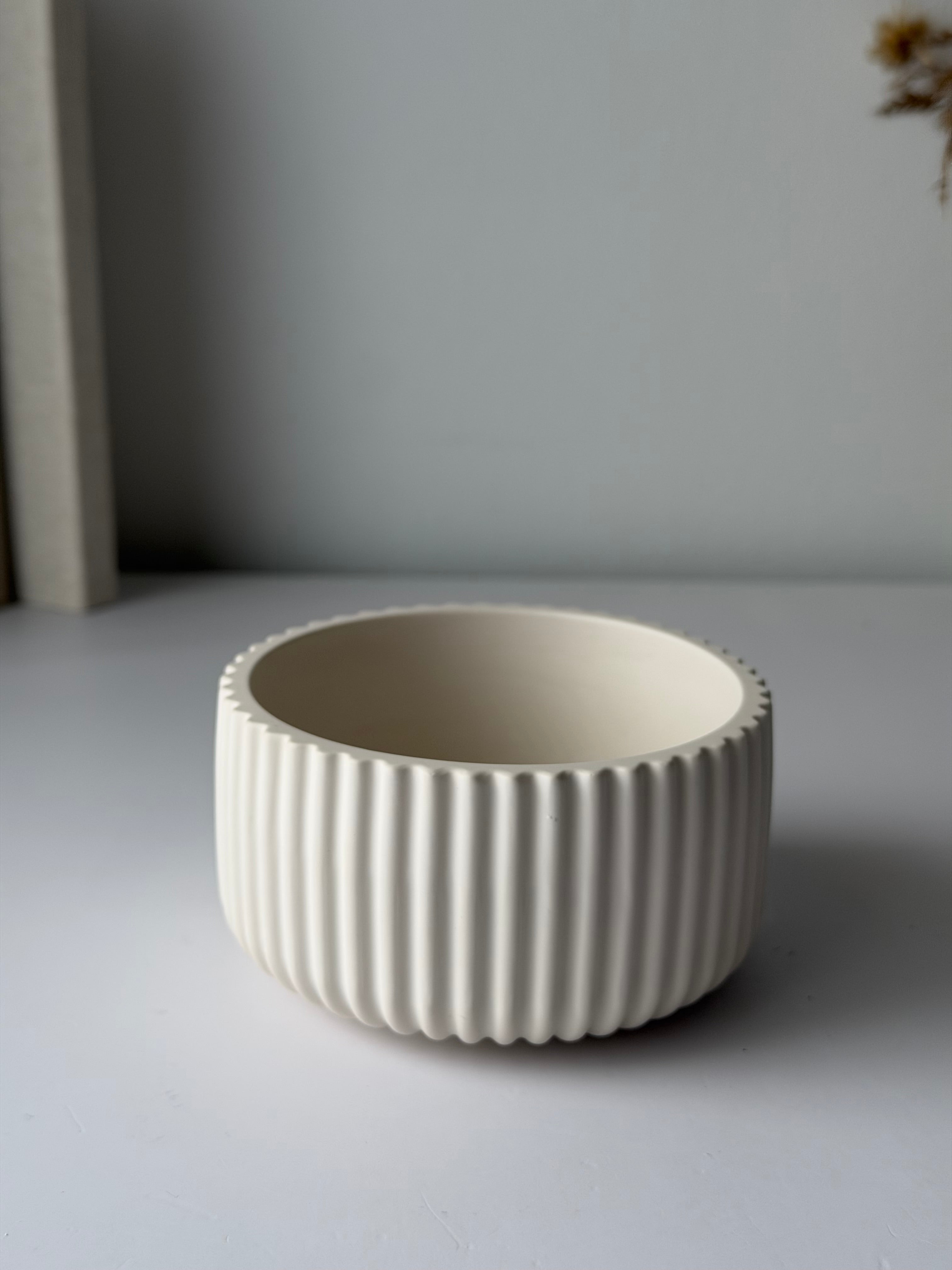 The Kala ribbed key and trinket bowl
