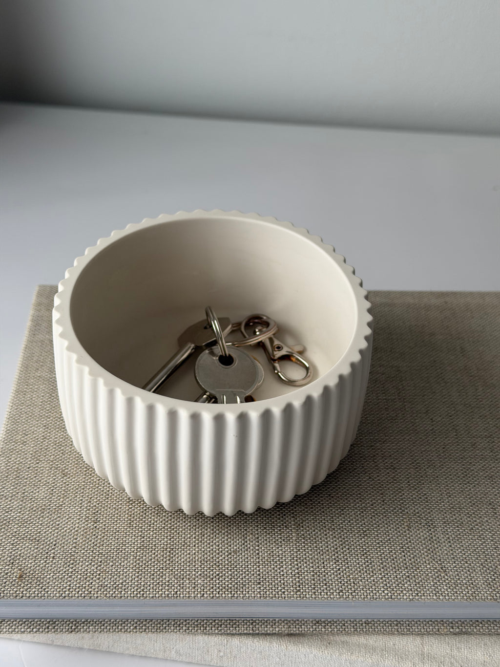 The Kala ribbed key and trinket bowl