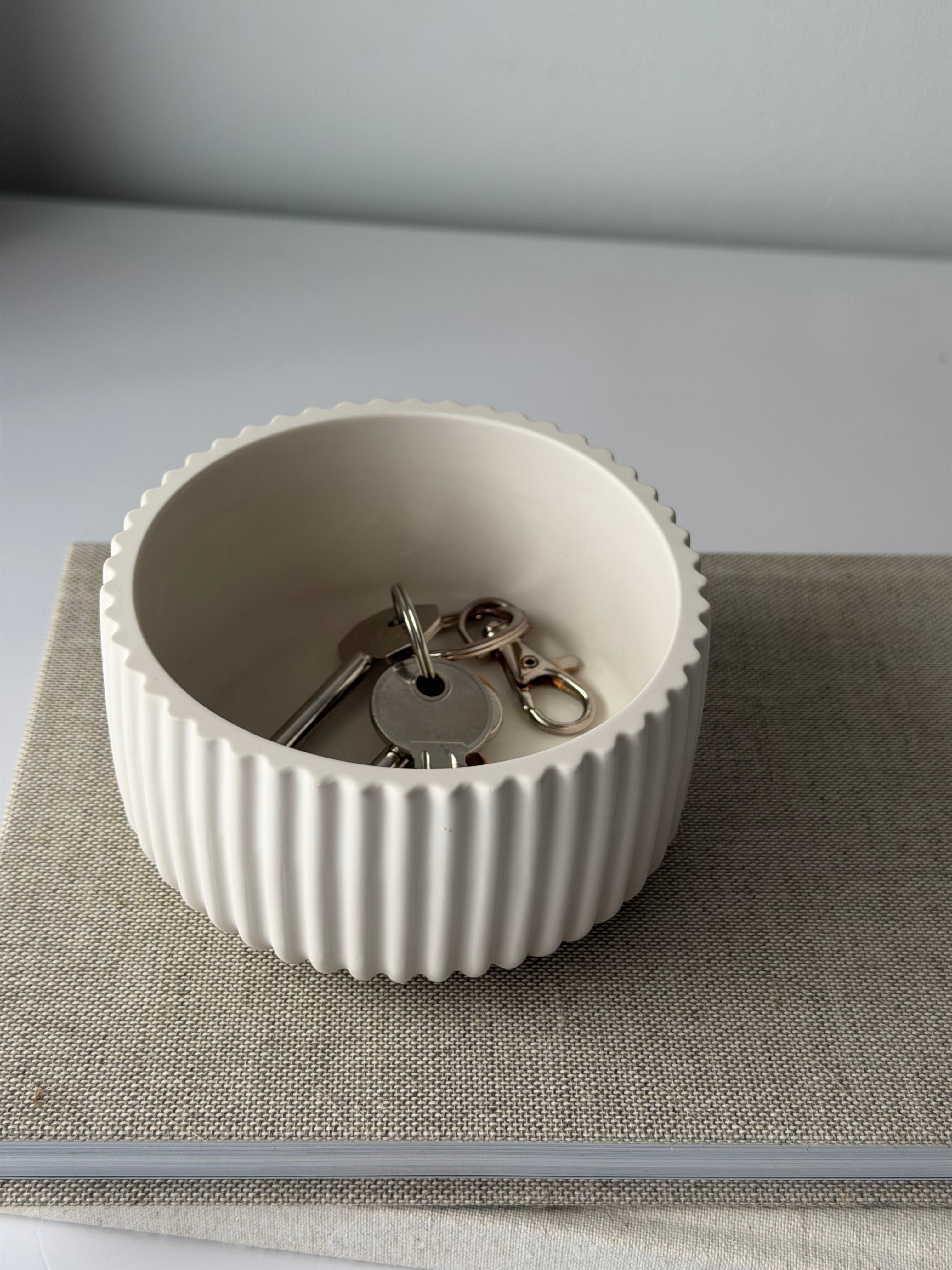 The Kala ribbed key and trinket bowl